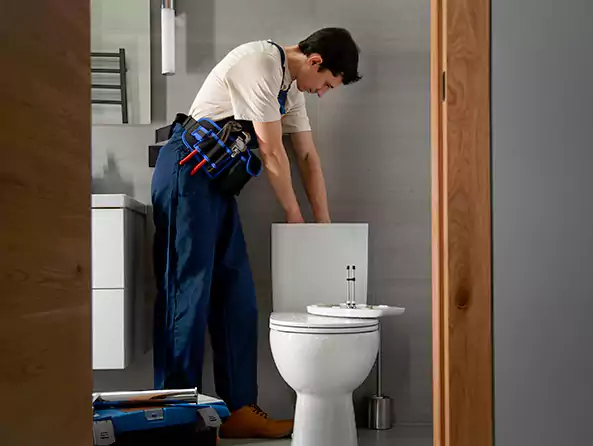 Why Choose Cleburne Plumbers for Toilet Replacement in Cleburne, TX?